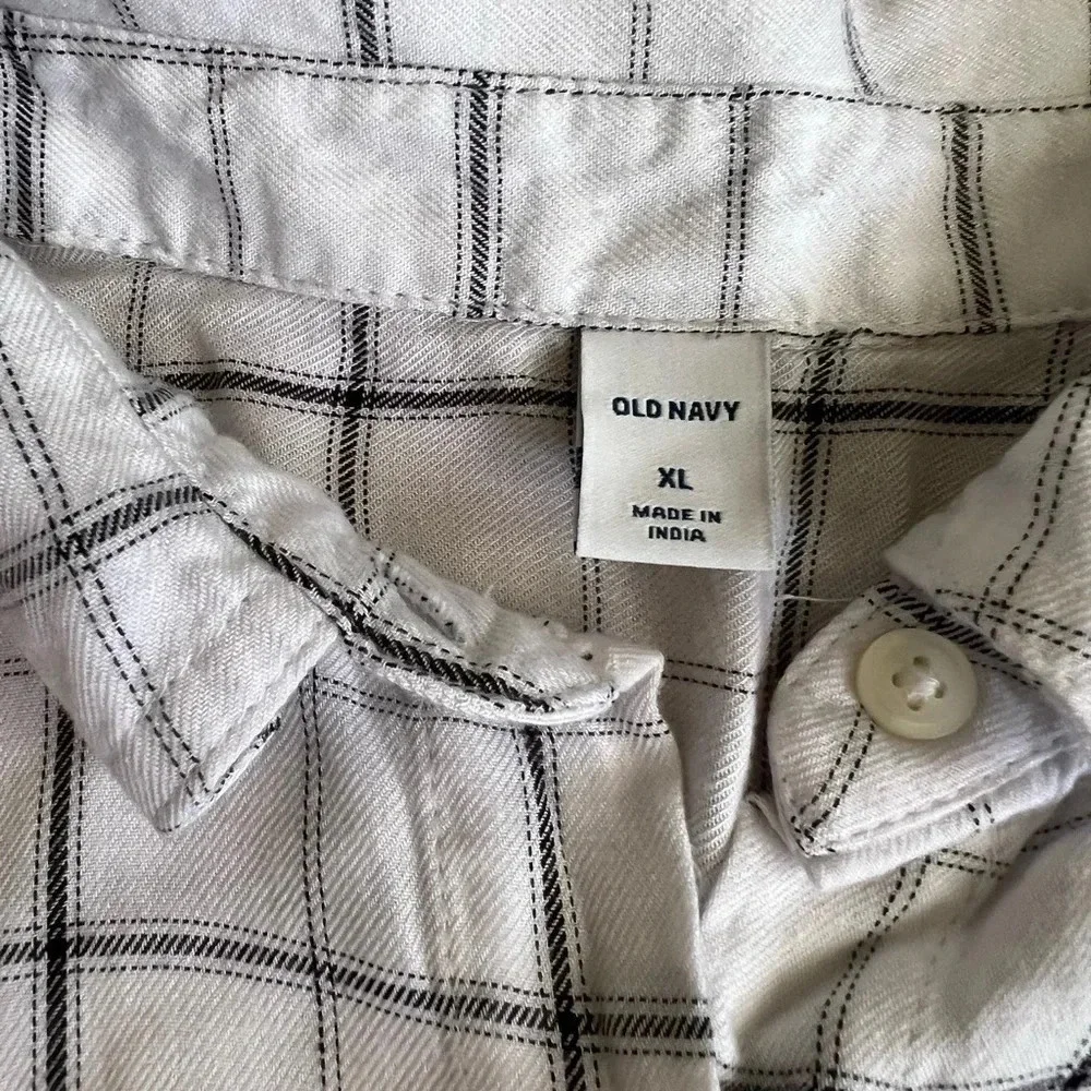 Plaid lightweight top - Picture 6 of 6